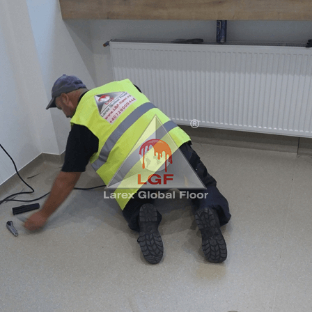 Imagini din executie aplicare sistem de pardoseala Covor PVC linoleum fixare colturi