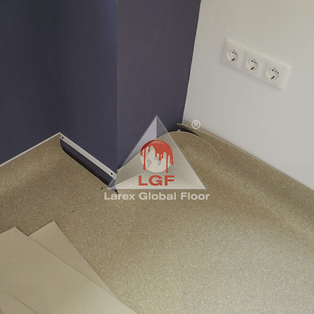 Imagini din executie aplicare sistem de pardoseala Covor PVC montare covor coltar