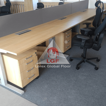 Imagini din executie aplicare sistem de pardoseala pardoseli mocheta imagine birou mocheta birou spate